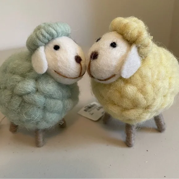 Pier 1 One Imports set of 4 wool sheep green yellow pink white Easter Ho… - Picture 2 of 9